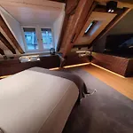 Le Bijou Lintheschergasse / Hb Zurich