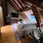 Le Bijou Lintheschergasse / Hb * Zurich