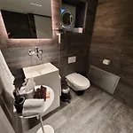 Le Bijou Lintheschergasse / Hb * Zurich