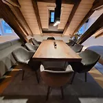 Le Bijou Lintheschergasse / Hb Apartment