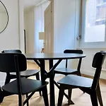 Citycentral 2 Bedroom Flat Near Main Station Apartment