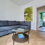 Citycentral 2 Bedroom Flat Near Main Station