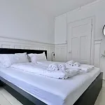 Citycentral 2 Bedroom Flat Near Main Station Apartment Zurich