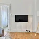 Apartment Citycentral 2 Bedroom Flat Near Main Station Zurich