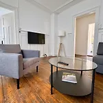 Citycentral 2 Bedroom Flat Near Main Station Apartment *