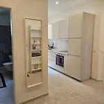 New 2 Bedroom - 15min From Paradeplatz Apartment
