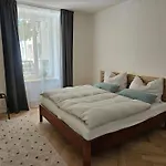 New 2 Bedroom - 15min From Paradeplatz Apartment *