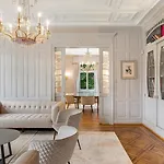 Private In Villa Zurich