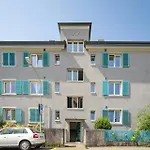 Comfortable Stay In Oerlikon 20 Minutes Away From Zurich Airport