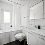 Comfortable In Oerlikon 20 Minutes Away From Airport Apartment *