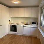 Apartment Sunny And Very 2br Flat - Sky8 *