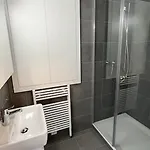 Fantastic 2br In The Center - Sky7