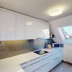 Fantastic Penthouse Near - Mainau 14 Apartment