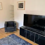 Nice And Big 1Br Flat In The City Center - West 5