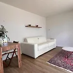 Apartment Skyline Rooftop With 2 Balconies -401- *