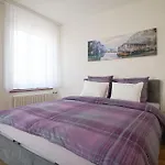 Komfortable Im Lebendigen Zuercher Kreis 3 *