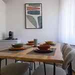 Komfortable Im Lebendigen Zuercher Kreis 3 Zurich