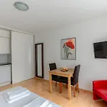 Charming Studio In Old Town - Uz7