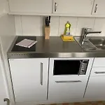 Comfy Studio Near City Center - Marble 6