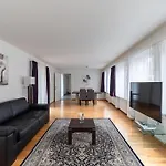 Terrific 1 Bedroom Flat City Center And Near Lake - Dahlia 9