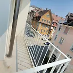 Lovely Studio In The Center - Crown 44