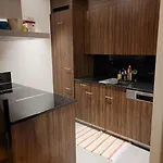 Cosy & Central, Lovely Terrace Over River & Park Apartment *