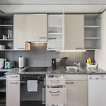 Apartment Comfortable In Oerlikon 20 Minutes Away From Airport