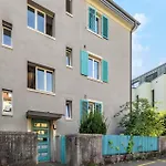 Comfortable Stay In Oerlikon 20 Minutes Away From Zurich Airport