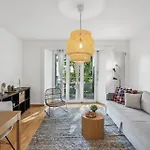 Apartment Comfortable In Oerlikon 20 Minutes Away From Airport *