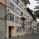 Charmin Studio In Old Town - Uz8