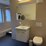 Modern 1br With In Trendy Area - West 10 Zurich