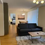Apartment Modern 1br With In Trendy Area - West 10 Zurich