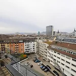 Penthouse With Jacuzzi, Sauna And Rooftop