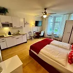 Central Zurich Stay