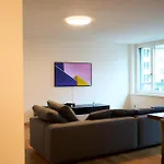 Wollishofen Station 2 Bedroom Luxury * Zurich