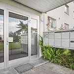 Simple And Cozy Flat In Zurich