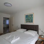 Apartment 2br Flat Close To Lake, Opera And Center - Sf10