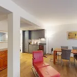 Charming 1bd Flat In The Old Town - Uz 16 *