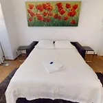 Apartment Charming 1bd Flat In The Old Town - Uz 16