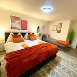 120M2 Modern 3-Bedroom Loft In Zuerich