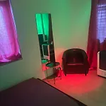 7 Preiswertes Zimmer In Privater Wohnung, Kein Hotel, Ohne Personal, Zum Uebernachten