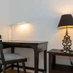 Kaya Zurich Apartment 3A - Downtown 2Br Apt With Balcony