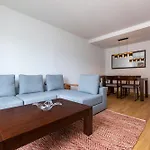 Kaya 3a - Downtown 2br With Balcony Zurich