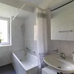 Bright One Bedroom Flat - Parkview 1