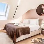 Bahnhofstrasse Designer Penthouse Private Rooftop