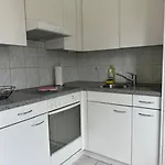 Centrally Located Studio Nearby Lake - Cross 8