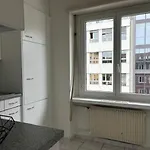 Apartment Centrally Located Nearby - Cross 8