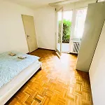 Large Flats, Hwa - Self Checkin Zurich