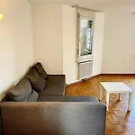 Large Flats, Hwa - Self Checkin Zurich