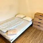 Spacious 2 Bedroom Apartments With Balcony Alt 153 - Self Checkin